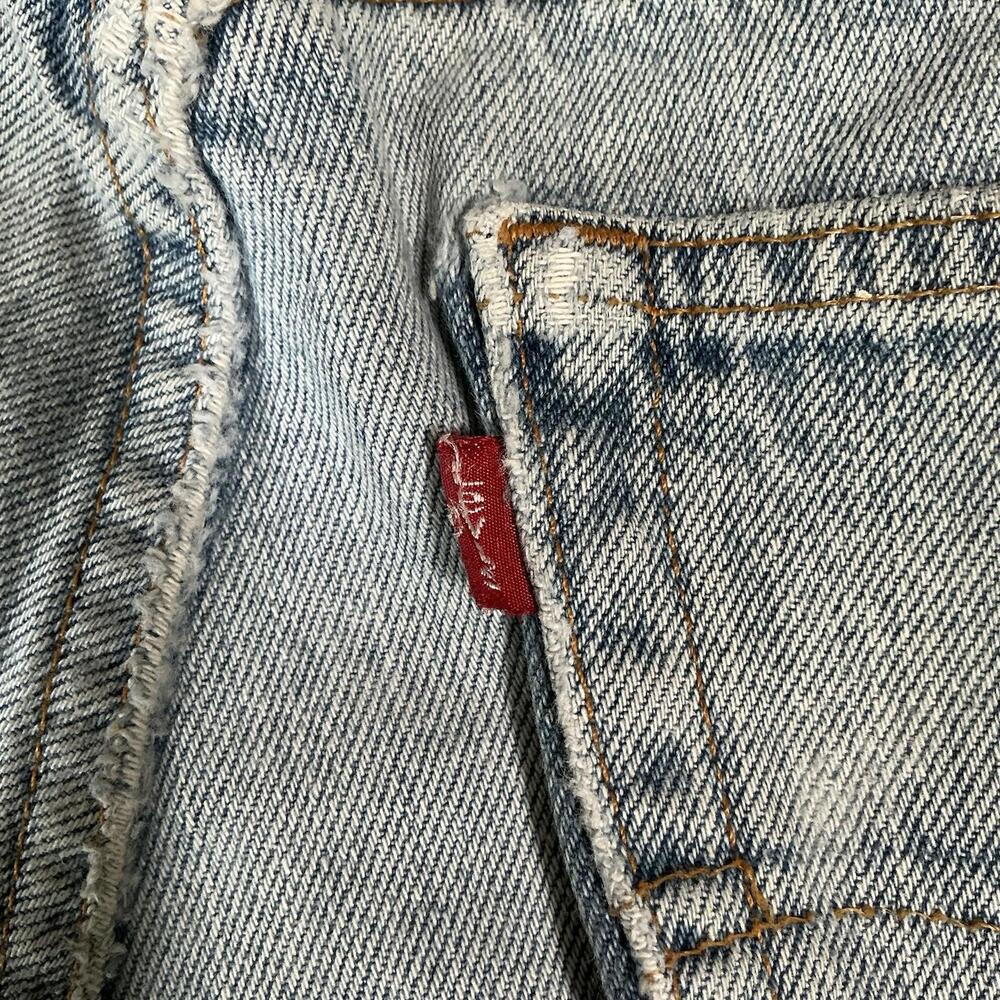 VINTAGE Levi’s 560 Jeans Red Tab 34x30 Light Wash USED SHIPS ASAP - Picture 4 of 9